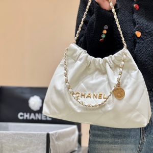 CC 19 HOBO BAG 43CM WHITE GOATSKIN GOLD HARDWARE