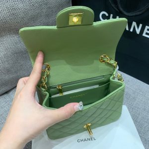 MINI SQUARE FLAP BAG 17CM GREEN CAVIAR GOLD HARDWARE