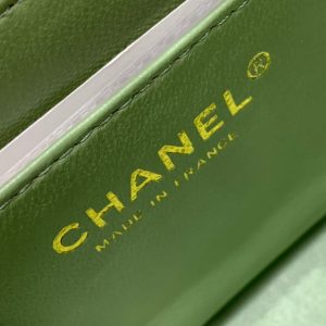 MINI SQUARE FLAP BAG 17CM GREEN CAVIAR GOLD HARDWARE