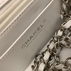 MINI SQUARE FLAP BAG 17CM WHITE CAVIAR SILVER HARDWARE