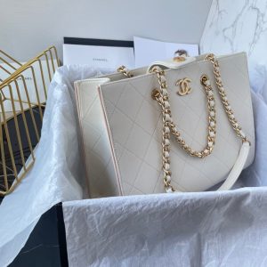 13347789280842880 SMALL TOTE 31CM WHITE LAMBSKIN GOLD HARDWARE