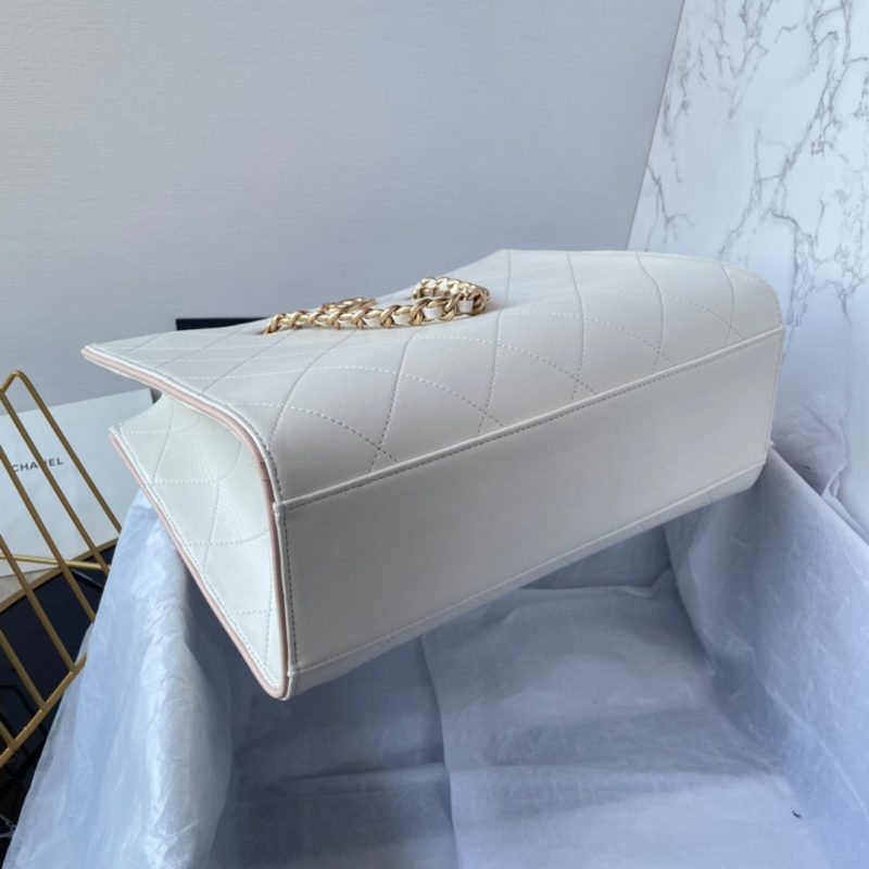 13347789282734612 SMALL TOTE 31CM WHITE LAMBSKIN GOLD HARDWARE