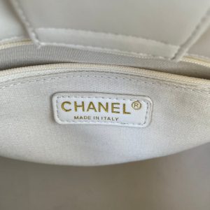 13347789285940040 SMALL TOTE 31CM WHITE LAMBSKIN GOLD HARDWARE