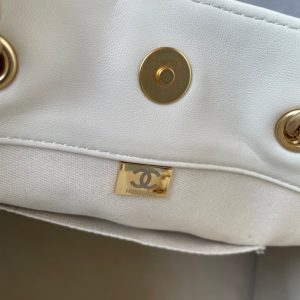 13347789287533377 SMALL TOTE 31CM WHITE LAMBSKIN GOLD HARDWARE