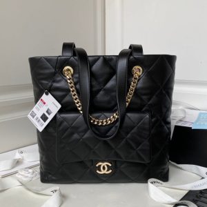 CC 19 TOTE 33CM BLACK LAMBSKIN GOLD HARDWARE