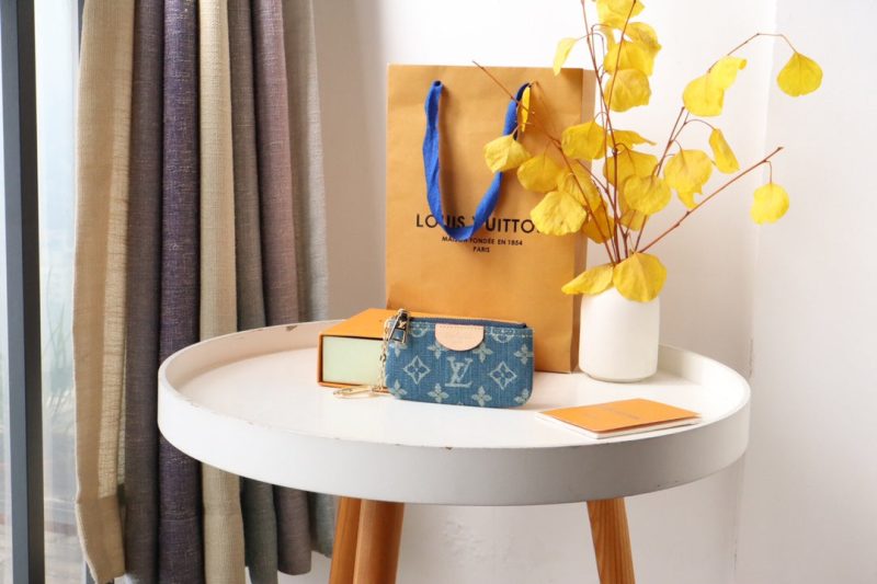 13348053255709683 LV POCHETTE CLET DENIM BLEU