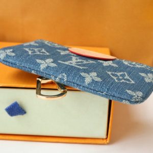 13348053282813846 LV POCHETTE CLET DENIM BLEU