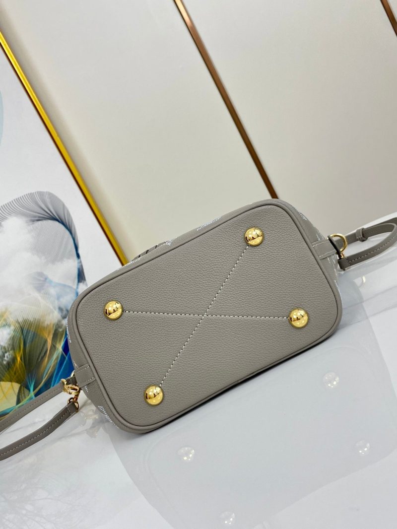 13348428284259181 BLOSSOM PM 20 MAHINA CALFSKIN