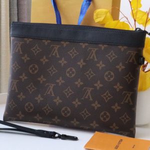 13349349769946461 POCHETTE TO GO 30 MONOGRAM CANVAS