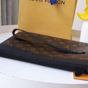 13349349771561233 POCHETTE TO GO 30 MONOGRAM CANVAS