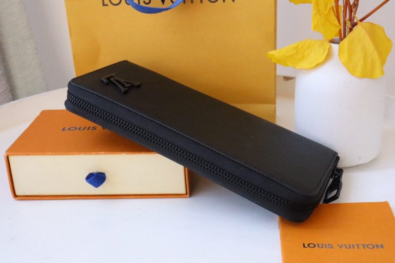 13349350656014914 ZIPPY WALLET 10 BLACK AEROGRAM CALFSKIN