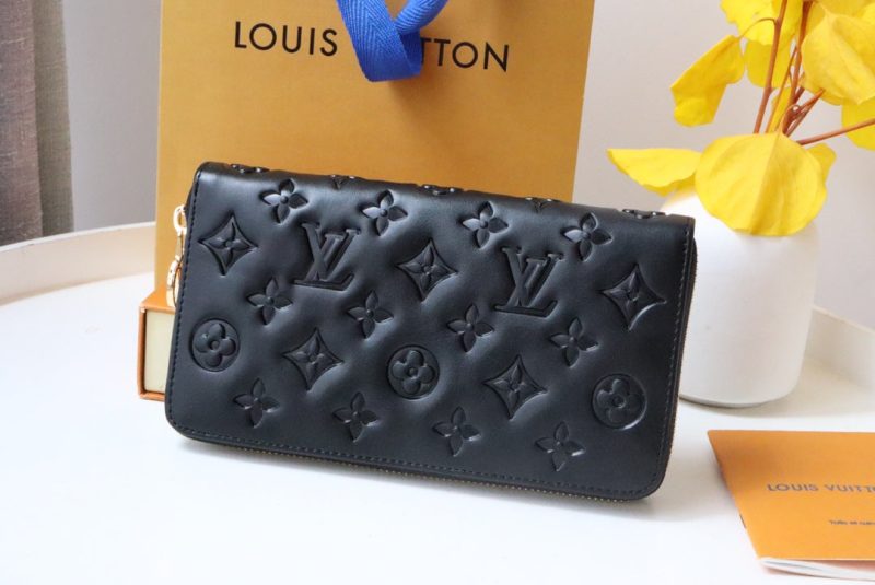 13349352747247150 ZIPPY WALLET 19 BLACK EMBOSSED LAMBSKIN
