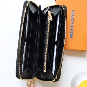13349352752733454 ZIPPY WALLET 19 BLACK EMBOSSED LAMBSKIN