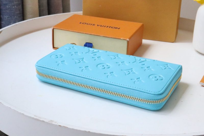 13349352863847218 ZIPPY WALLET 19 CLOUD BLUE EMBOSSED LAMBSKIN