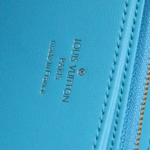 13349352874317423 ZIPPY WALLET 19 CLOUD BLUE EMBOSSED LAMBSKIN