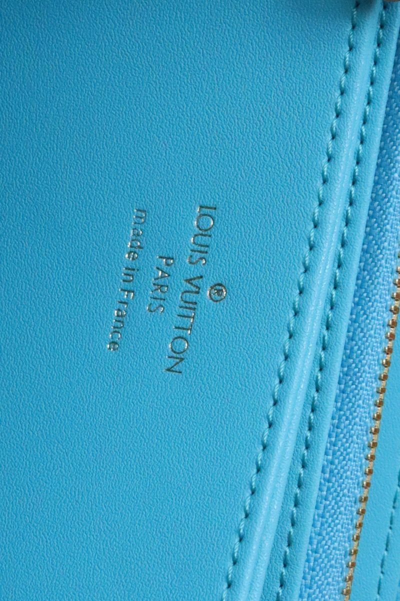 13349352874317423 ZIPPY WALLET 19 CLOUD BLUE EMBOSSED LAMBSKIN