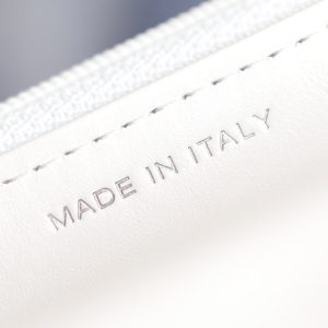 CC WOC 19 WHITE LAMBSKIN SILVER HARDWARE