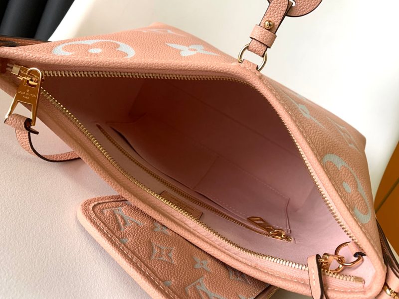 13351073412844725 CARRYALL PM 29 PINK MONOGRAM GRAINED COWHIDE LEATHER