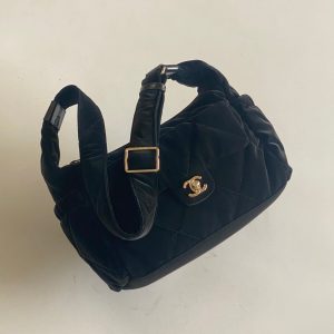 CC Bowling Large 32 Black in Velvet Nylon Bag
