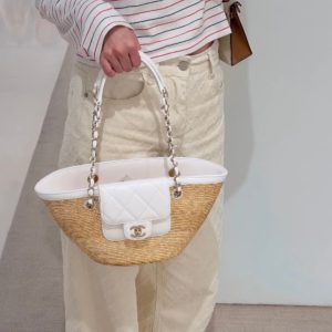 CC 26C Small Woven Basket Bag 34cm Natural Wheat Straw