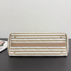 CC 26 Striped Woven Beach Bag 46 Beige in Cowhide