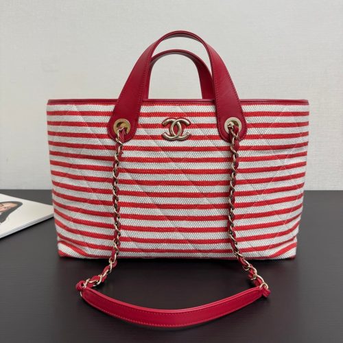 CC 26 Striped Woven Beach Bag 46 Red in Cowhide