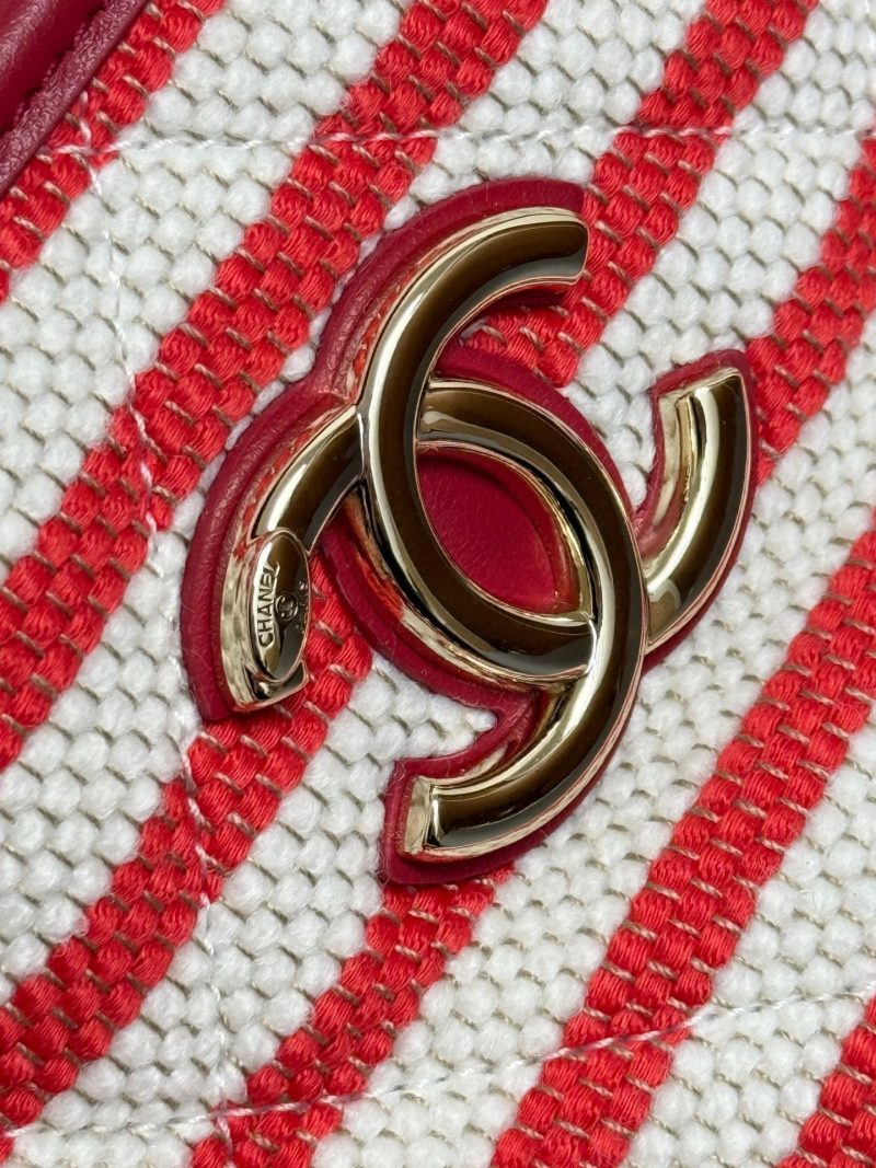 CC 26 Striped Woven Beach Bag 46 Red in Cowhide