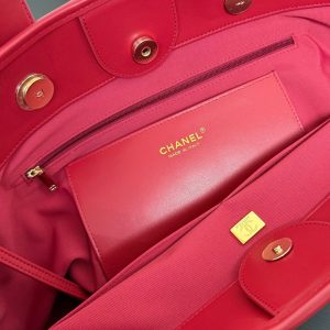 CC 26 Striped Woven Beach Bag 46 Red in Cowhide