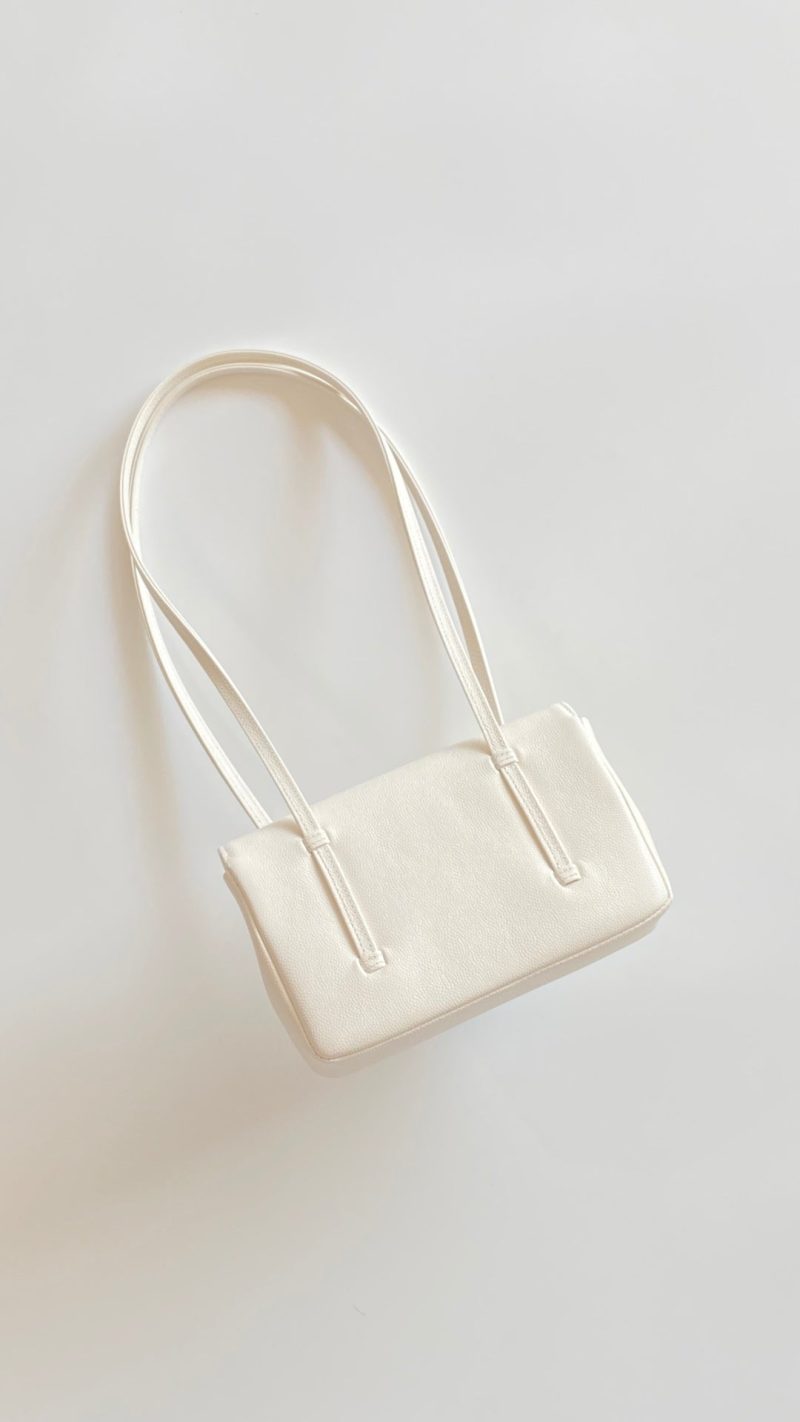 MM 26 Coco Long Shoulder Strap Flap White Bag in Cowhide