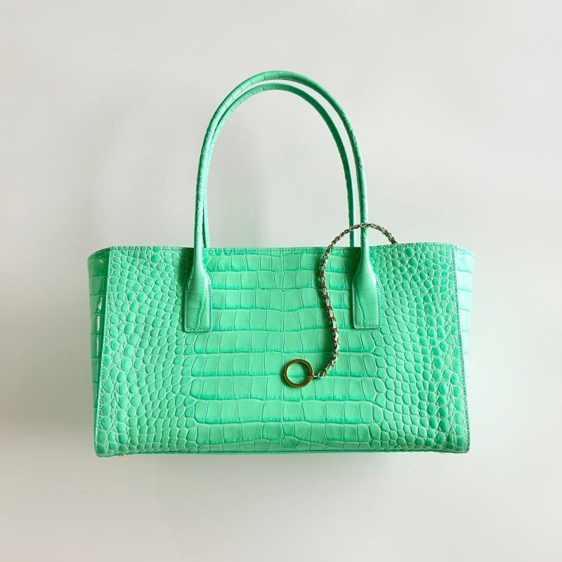 CC 26S Cerf Classic Commuter Tote Bag in Mint Green Crocodile-Embossed Calfskin (made - to - order)