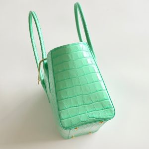 CC 26S Cerf Classic Commuter Tote Bag in Mint Green Crocodile-Embossed Calfskin (made - to - order)
