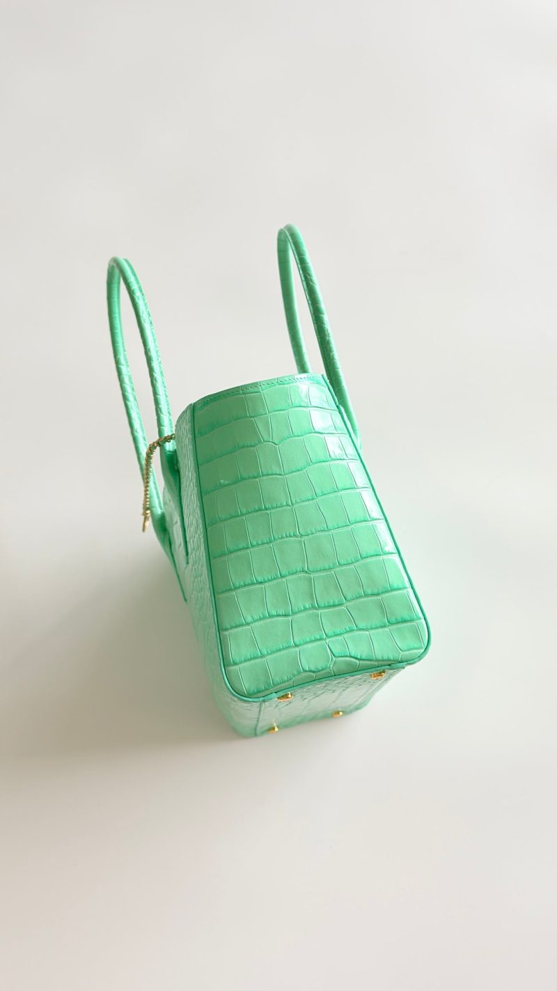 CC 26S Cerf Classic Commuter Tote Bag in Mint Green Crocodile-Embossed Calfskin (made - to - order)
