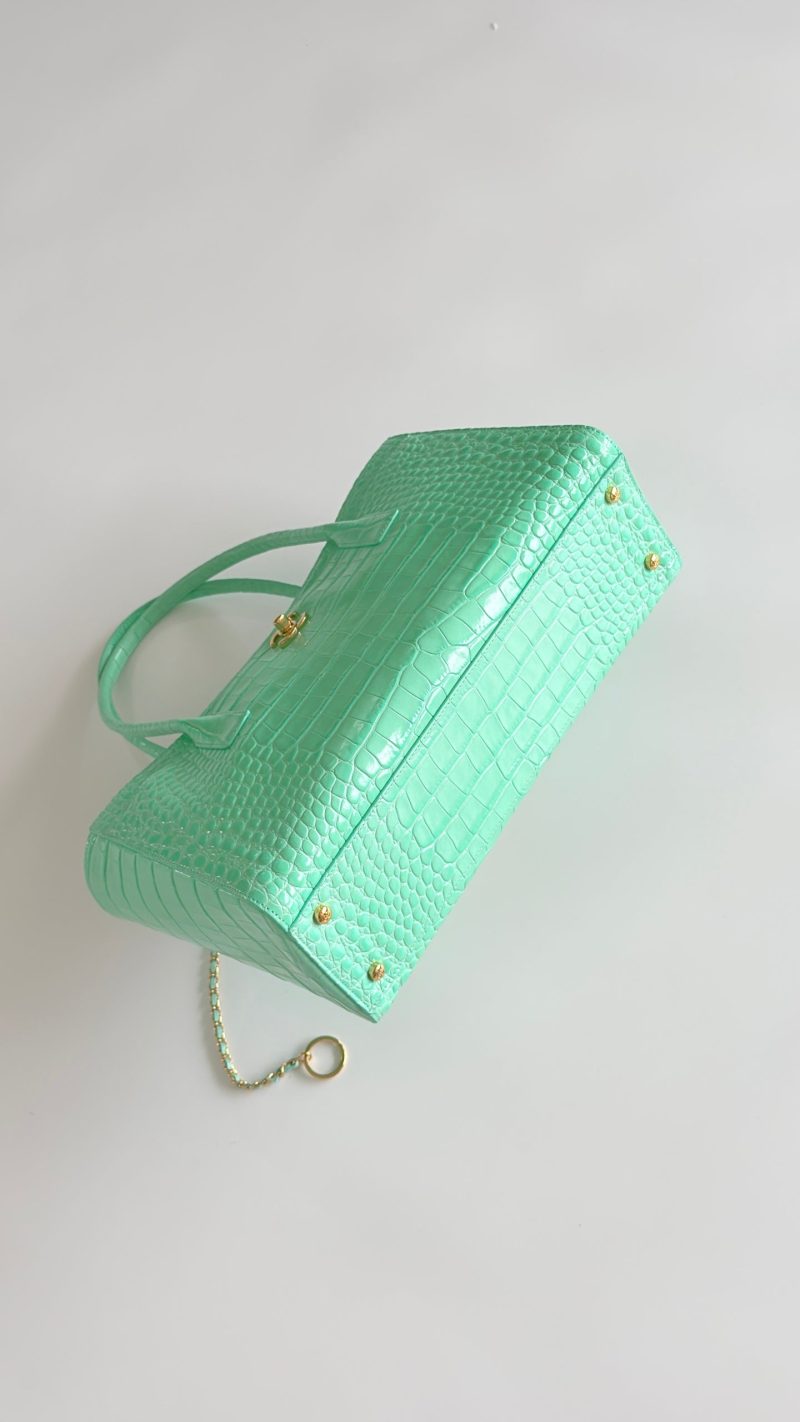 CC 26S Cerf Classic Commuter Tote Bag in Mint Green Crocodile-Embossed Calfskin (made - to - order)