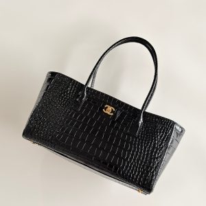CC 26S Cerf Classic Commuter Tote Bag in Black Crocodile-Embossed Calfskin (made - to - order)