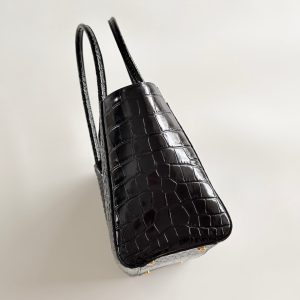 CC 26S Cerf Classic Commuter Tote Bag in Black Crocodile-Embossed Calfskin (made - to - order)