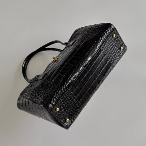 CC 26S Cerf Classic Commuter Tote Bag in Black Crocodile-Embossed Calfskin (made - to - order)