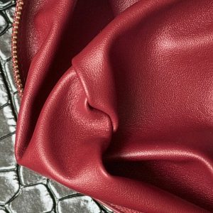 CC 26S Cerf Classic Commuter Tote Bag in Black Crocodile-Embossed Calfskin (made - to - order)