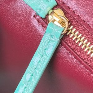 CC 26S Cerf Classic Commuter Tote Bag in Mint Green Crocodile-Embossed Calfskin (made - to - order)