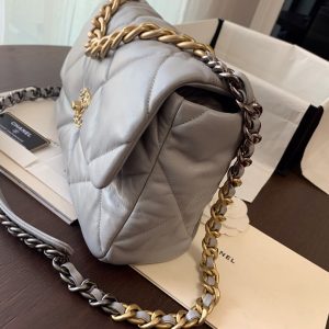 1572367217_1629709330_3 19 FLAP BAG 30 GREY GOATSKIN GOLD HARDWARE