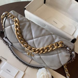 1572367217_4006262263_1 19 FLAP BAG 30 GREY GOATSKIN GOLD HARDWARE