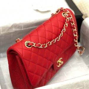 FLAP BAG MEDIUM 25CM RED CAVIAR GOLD HARDWARE