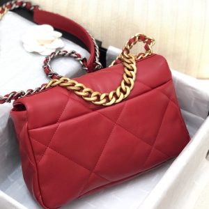 19 FLAP BAG 26 RED LAMBSKIN GOLD HARDWARE