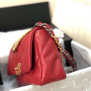 19 FLAP BAG 26 RED LAMBSKIN GOLD HARDWARE
