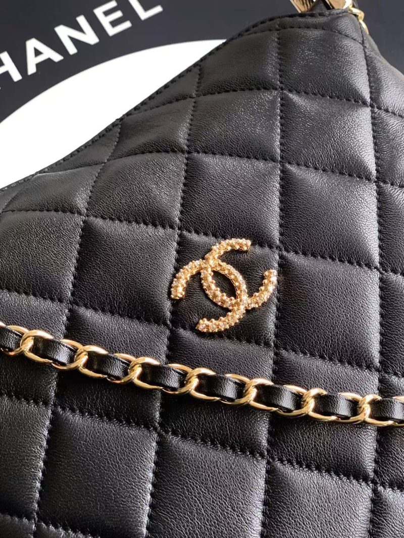 CC 25 Hobo Mini Handle Bag Black Caviar