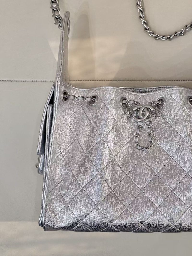 19f41cf3373d974ffc03aef41050e5fc CC Cruise 25/26 Small Handbag Sliver Caviar Leather