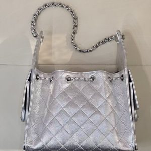 1fb73623ea56209e27612322030bc731 CC Cruise 25/26 Small Handbag Sliver Caviar Leather