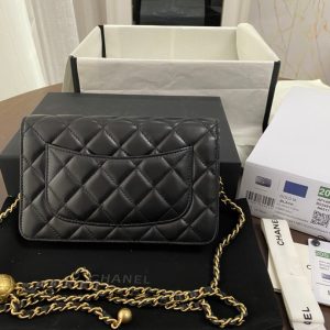 CLASSIC WOC 19CM BLACK LAMBSKIN GOLD HARDWARE