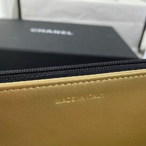 CLASSIC WOC 19CM BLACK LAMBSKIN GOLD HARDWARE