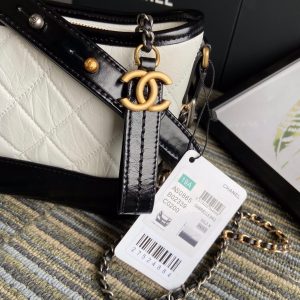 CC MEDIUM 20 HOBO BAG IN WHITE MIX BLACK CALFSKIN WITH STRAP