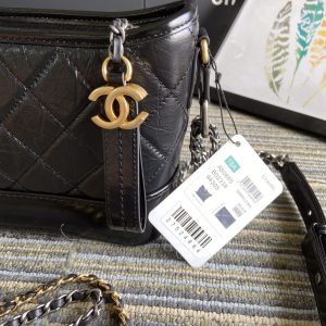 CC MEDIUM 20 HOBO BAG IN BLACK CALFSKIN WITH STRAP